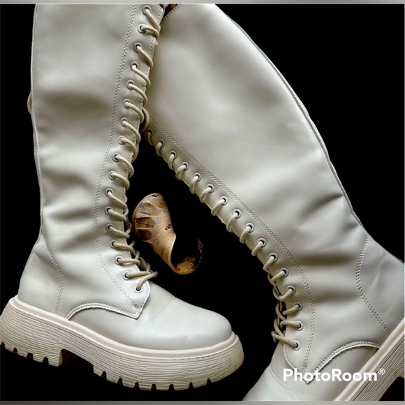 Shein boots size 5, 5.5 slipped cream used - Picture 4 of 12